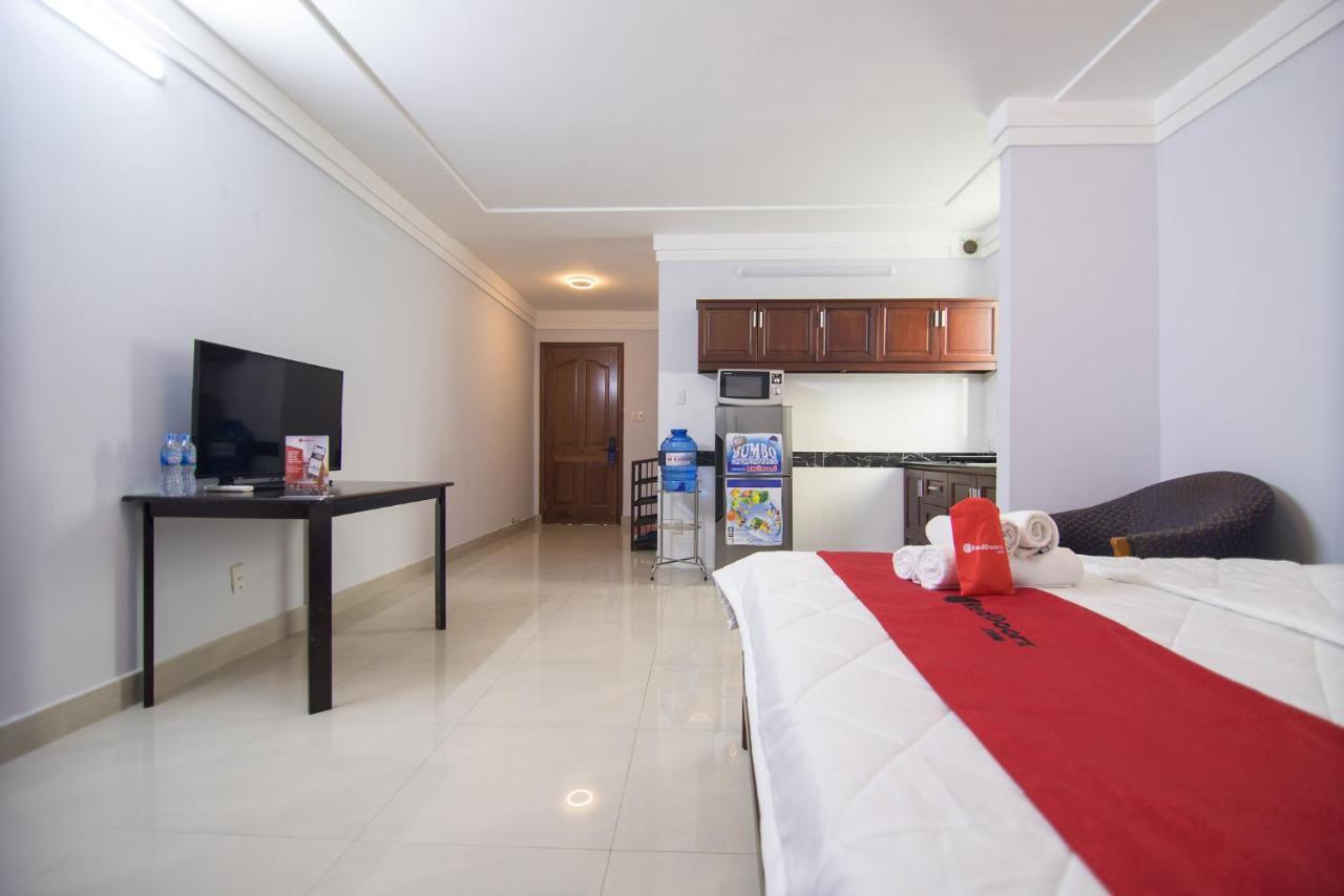 Reddoorz Near Hoa Lu Stadium Ho Chi Minh-Byen Eksteriør billede