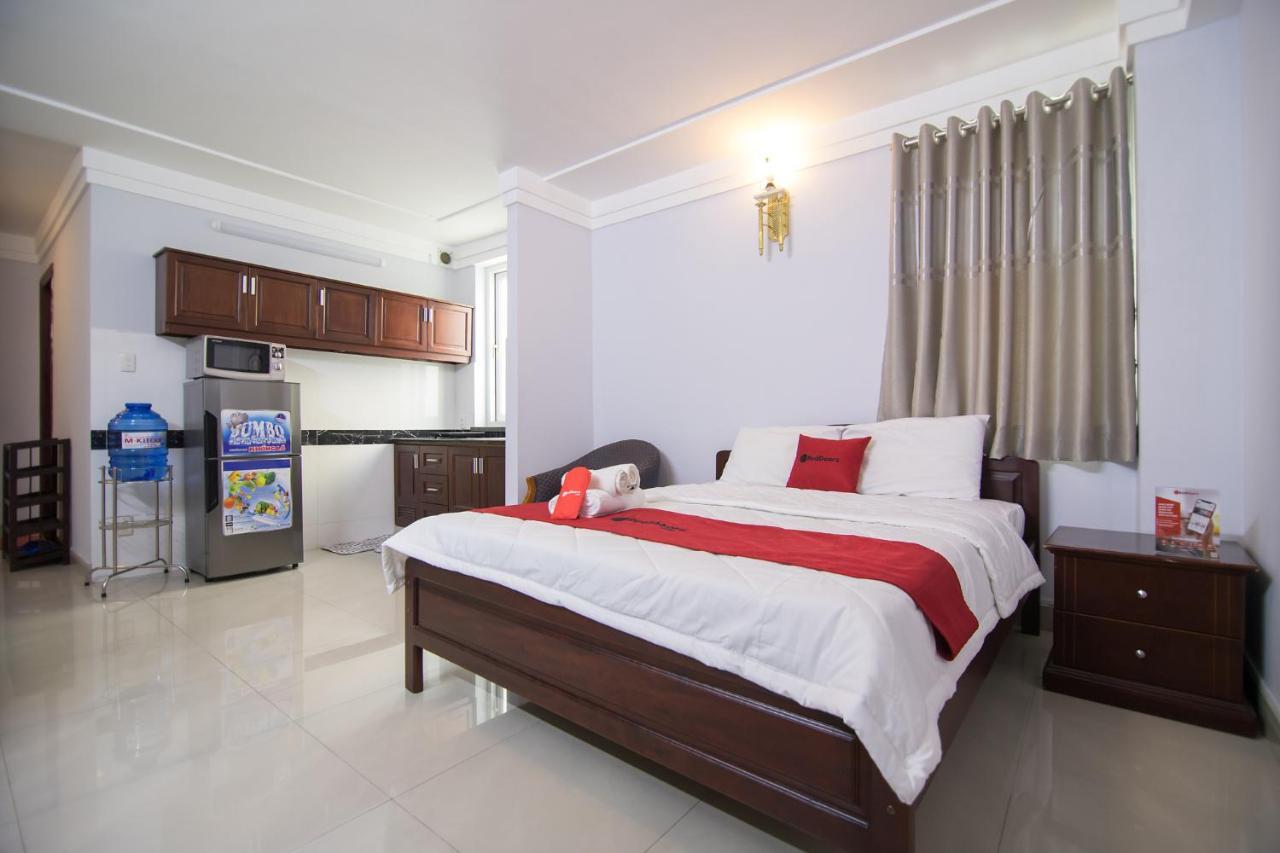 Reddoorz Near Hoa Lu Stadium Ho Chi Minh-Byen Eksteriør billede