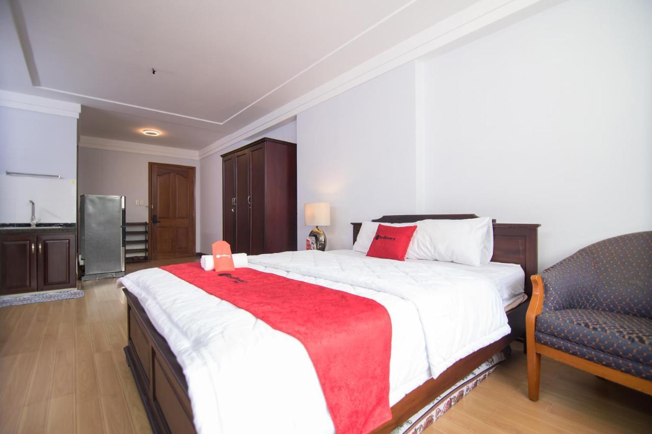 Reddoorz Near Hoa Lu Stadium Ho Chi Minh-Byen Eksteriør billede