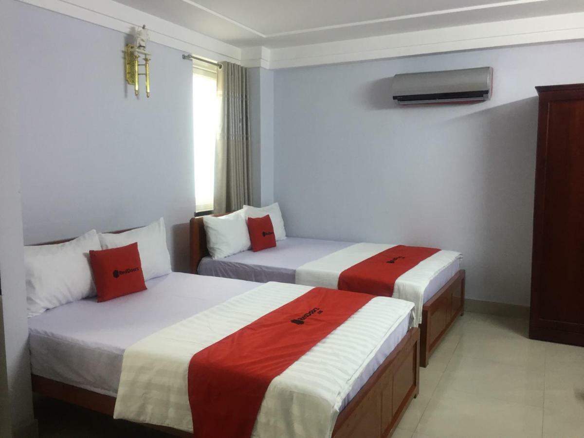 Reddoorz Near Hoa Lu Stadium Ho Chi Minh-Byen Eksteriør billede