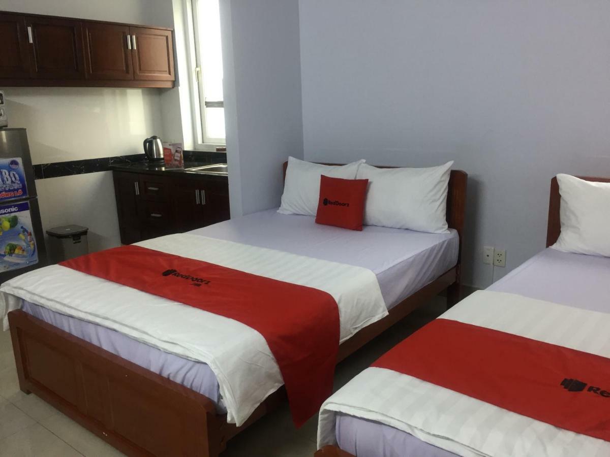 Reddoorz Near Hoa Lu Stadium Ho Chi Minh-Byen Eksteriør billede